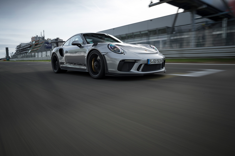 Illustration for article titled Put These Very Good 2019 Porsche 911 GT3 RS Photos In Your Life